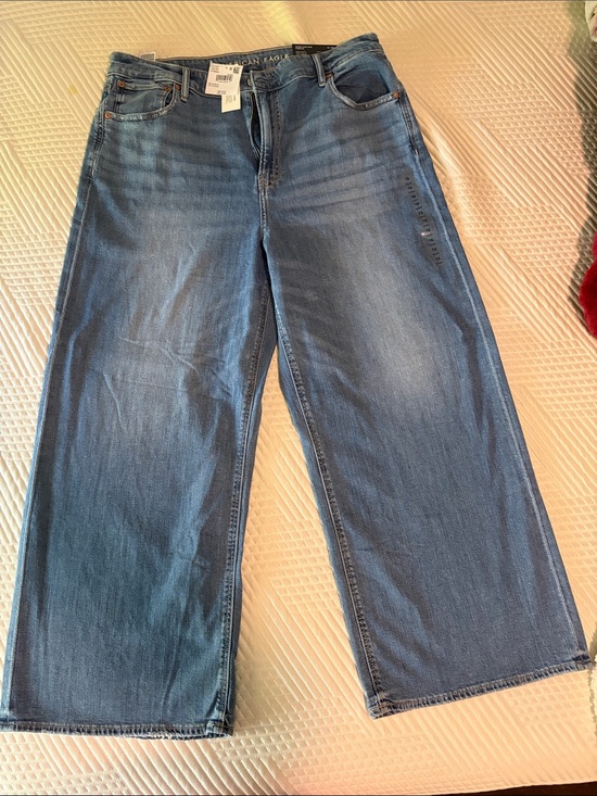 American Eagle Outfitters Denim - American Eagle Outfitters Wide-Leg Jeans in Medium Blue Wash